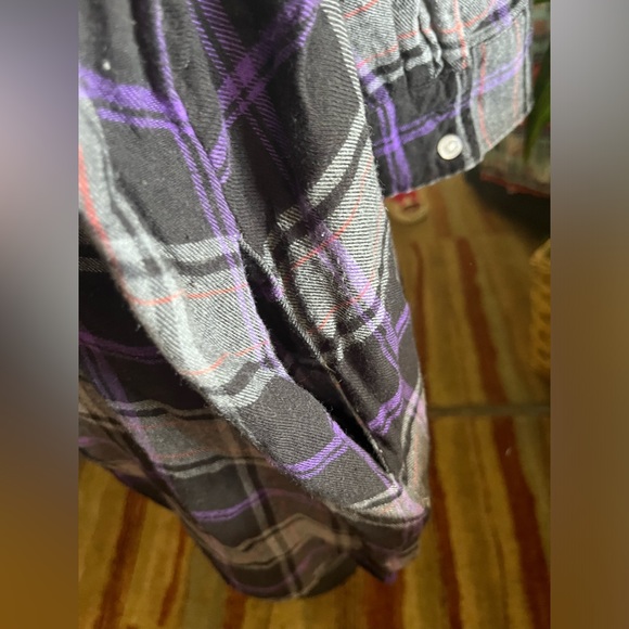 Simply Vera plaid button down top - Picture 5 of 6